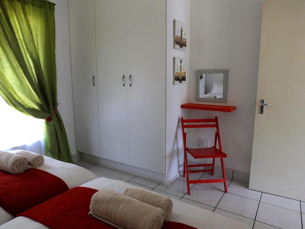 Ferienwohnung Sunshine Self Catering Mbombela Zimmer foto